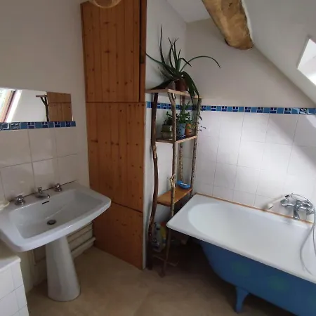 Magnifique Moulin Au Bord D'une Riviere, Calme Absolu, Piano Holiday home