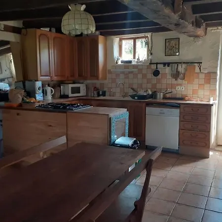 Magnifique Moulin Au Bord D'une Riviere, Calme Absolu, Piano