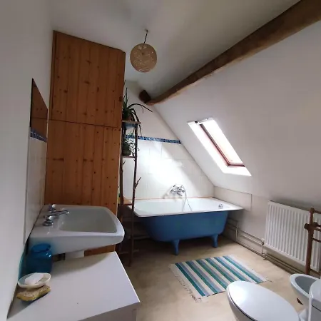 Nyaraló Magnifique Moulin Au Bord D'une Riviere, Calme Absolu, Piano