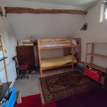 Magnifique Moulin Au Bord D'une Riviere, Calme Absolu, Piano *