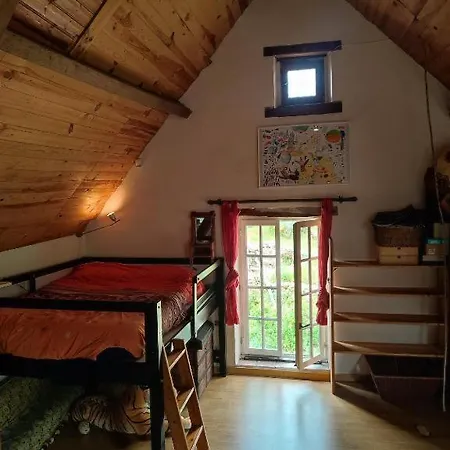 Nyaraló Magnifique Moulin Au Bord D'une Riviere, Calme Absolu, Piano