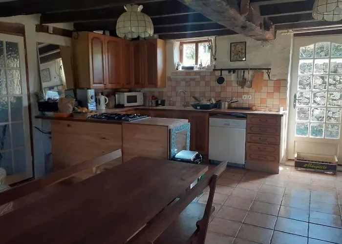 Magnifique Moulin Au Bord D'une Riviere, Calme Absolu, Piano