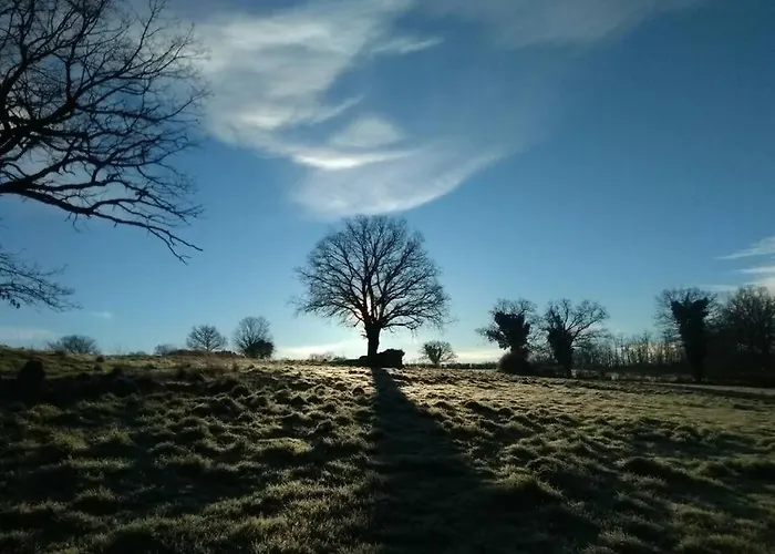 Magnifique Moulin Au Bord D'une Riviere, Calme Absolu, Piano Holiday home