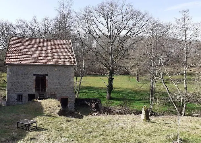Magnifique Moulin Au Bord D'une Riviere, Calme Absolu, Piano Holiday home