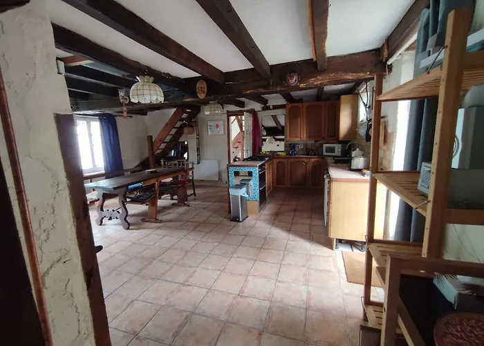Holiday home Magnifique Moulin Au Bord D'une Riviere, Calme Absolu, Piano *