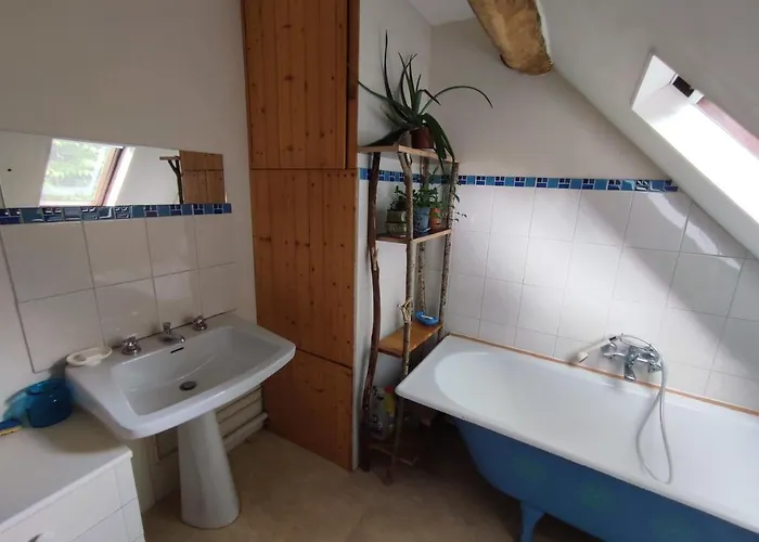 Magnifique Moulin Au Bord D'une Riviere, Calme Absolu, Piano Holiday home