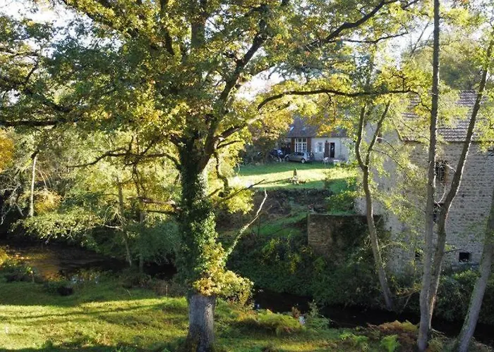 Magnifique Moulin Au Bord D'une Riviere, Calme Absolu, Piano Holiday home *