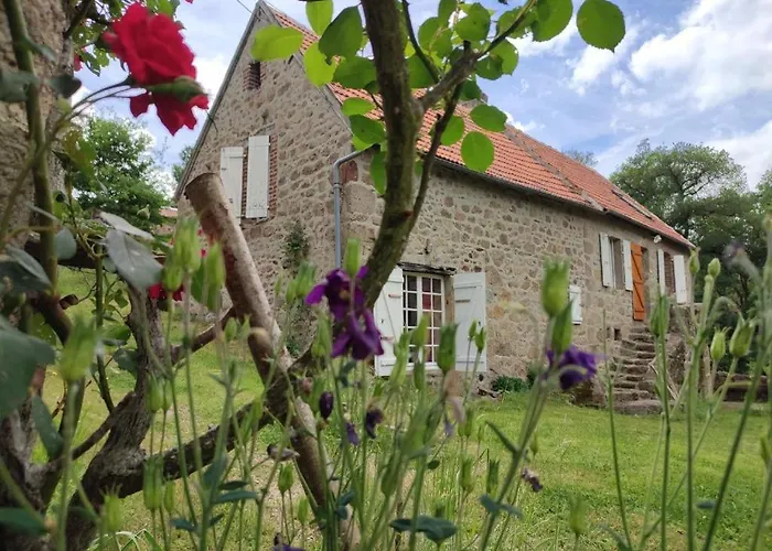 Magnifique Moulin Au Bord D'une Riviere, Calme Absolu, Piano *