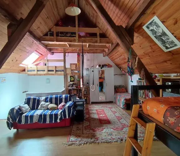 Magnifique Moulin Au Bord D'une Riviere, Calme Absolu, Piano Holiday home