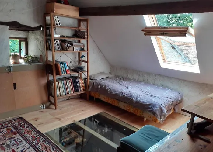 Holiday home Magnifique Moulin Au Bord D'une Riviere, Calme Absolu, Piano *